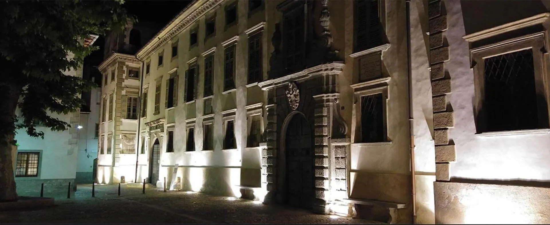 Palazzo Salis - La Dimora Del Conte Apartamento Tirano Itália