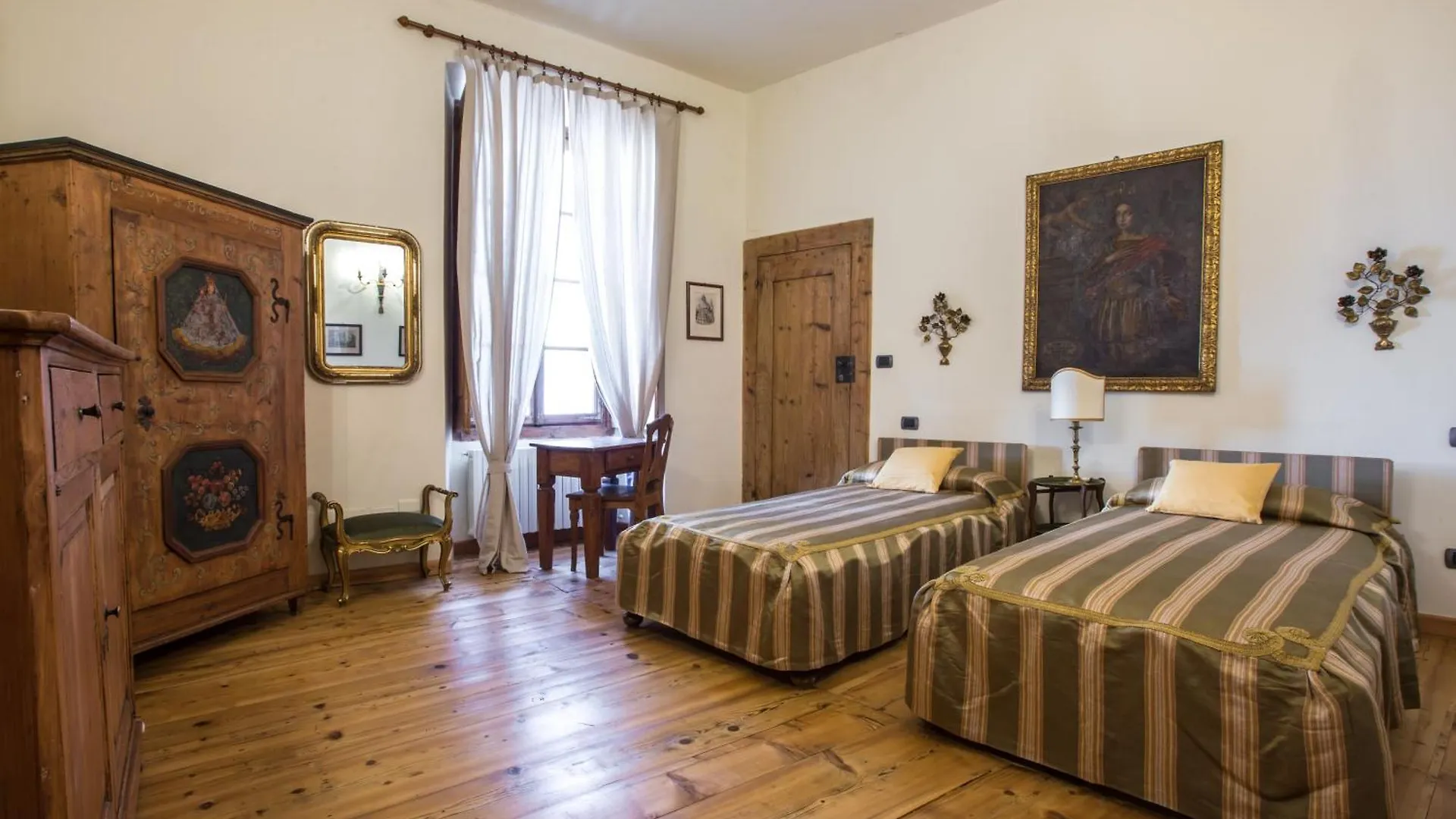 Palazzo Salis - La Dimora Del Conte Apartamento Tirano