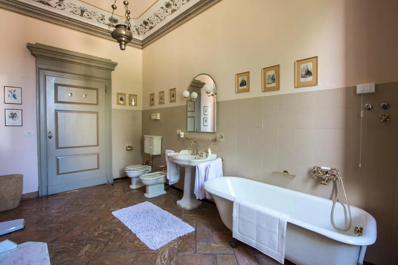 Palazzo Salis - La Dimora Del Conte Apartamento Tirano Itália